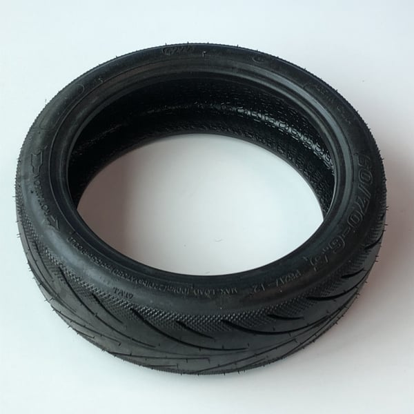 Utskifting av scooterdekk 60/70-6,5 tubeless