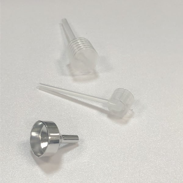 Liten refill sprayflaske for parfyme 8 ml Silver