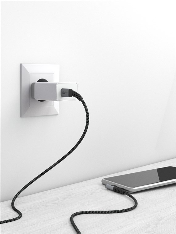 USB-C™ til USB-C™ tekstilkabel med metallkontakter (mellomgrå/sølv), 90°, m
