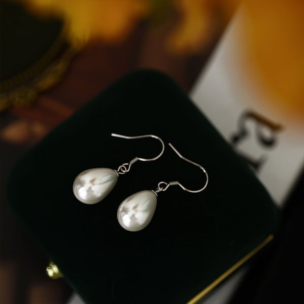 925 Sterling hopea Vintage pisaran muotoinen helmikorvakoru Silver