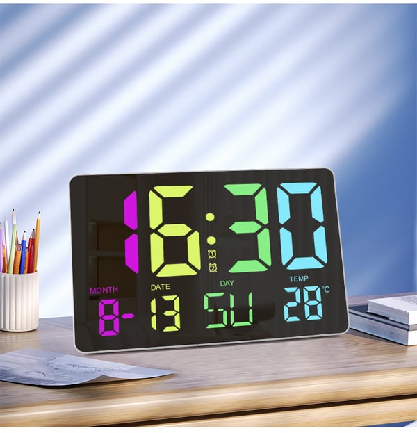 Digitalt ur med RGB LED display Black