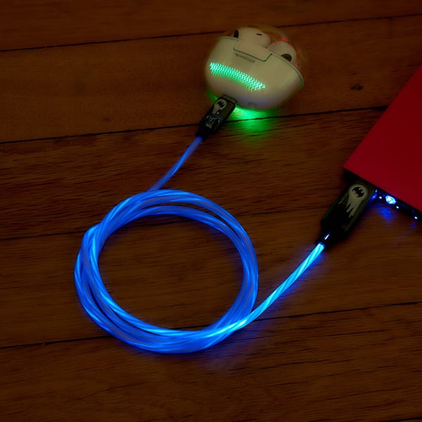 USB A–C valaiseva 1,2 metrin lepakkologo