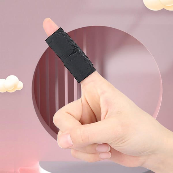 Sormiside, jossa suoja kahdelle sormelle Black M