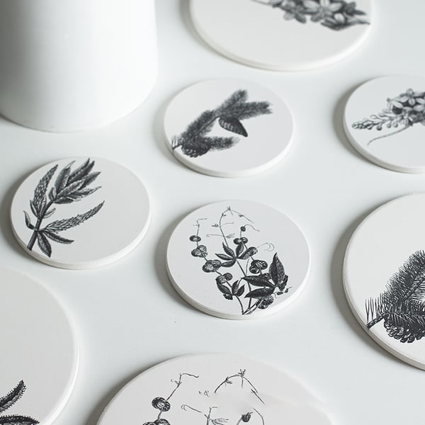 Coasters Dekkeunderlag Varmebestandige vannabsorberende pads med Coaster Holder leaves 5-Pack