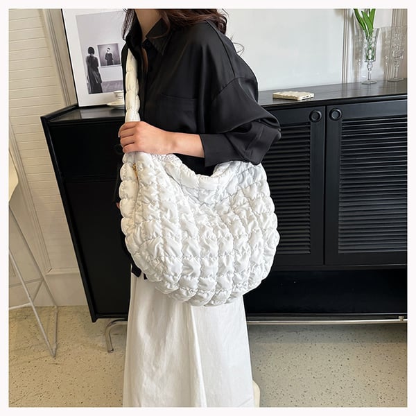 Quiltad Crossbody-Lättviktsväska i Nylon White