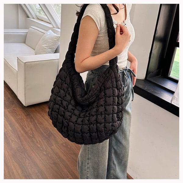 Vattert lett crossbody-veske i nylon Black