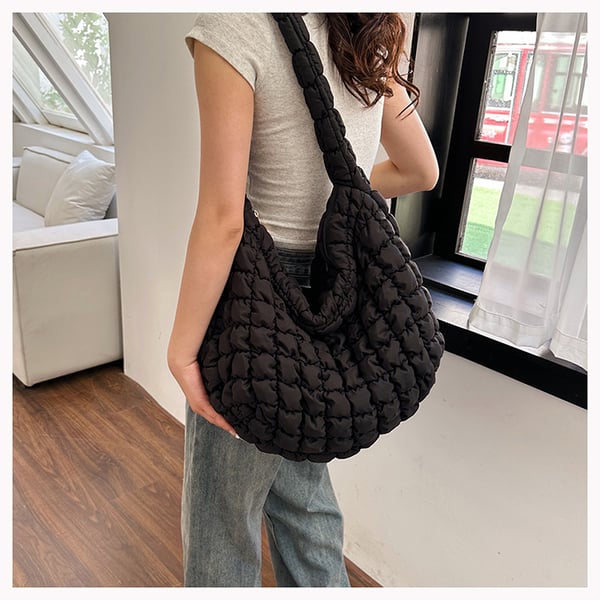 Vattert lett crossbody-veske i nylon Black