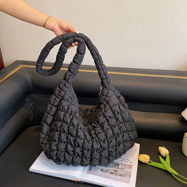 Vattert lett crossbody-veske i nylon Black