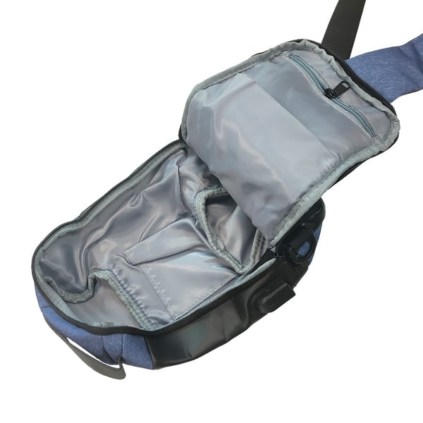 Crossbody-veske med vannavvisende stoff Blue