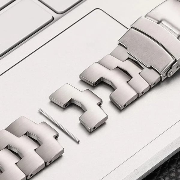 Iron Man Edition Titanium urrem til Samsung Galaxy Watch 7 Ultra 47mm Silver