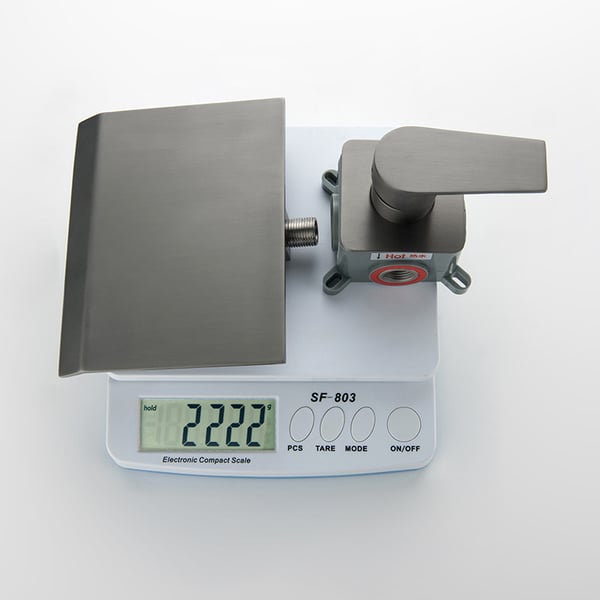 Gunmetal Veggmontert Waterfall Basin Kran med Skjult Boks