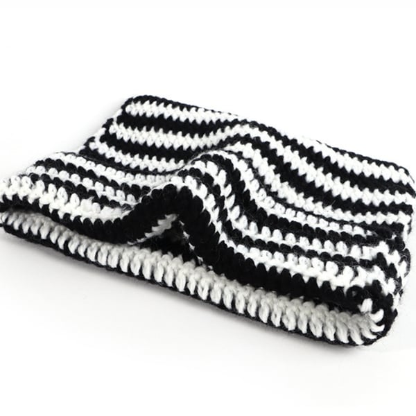 Leikkisä Devil Knitted Hat Black+White