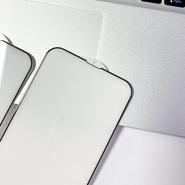 2 kpl karkaistua lasia oleva näytönsuoja iPhonelle iPhone 15 Pro Max