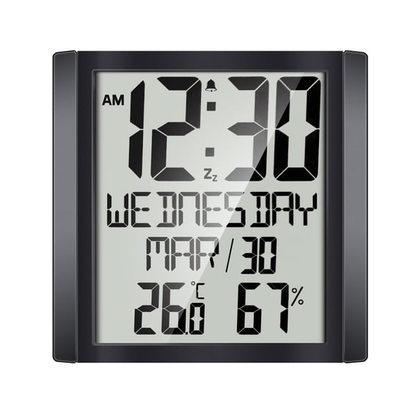 Stor digital veggklokke med dato og temperatur
