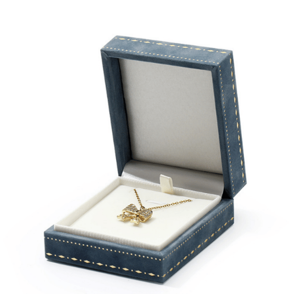 Ylellinen Velvet Pendant Box - kaulakoru lahjarasia