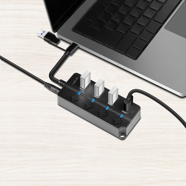 USB-hub med 4 porter og separate av/på-knapper USB-C/USB-A i USB 3.2 Gen1