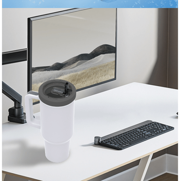 Lasinen kansi ja kokoontaitettava pilli Stanley IceFlow 40oz -keittimelle Black