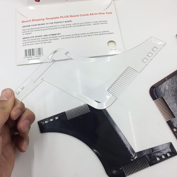 Skægkam til perfekt skægformning - 17 cm Transparent