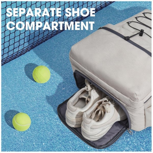 Romslig tennisveske med skorom Beige