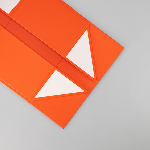 Stor V-formad presentask Orange M