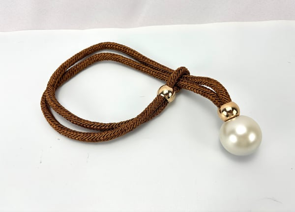 Elegantit tekokurpitsaverhojen solkijat (2 kpl) coffee