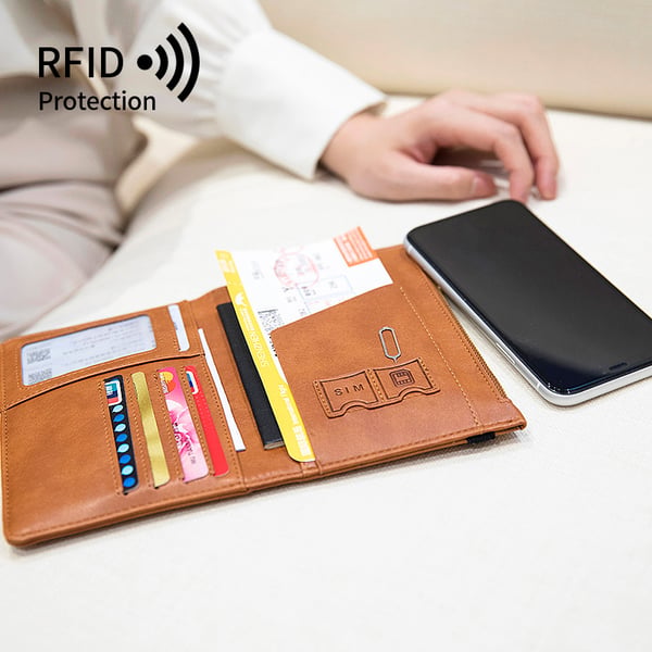 Slim RFID-blokerende paspung - multifunktionel rejsearrangør LightBrown