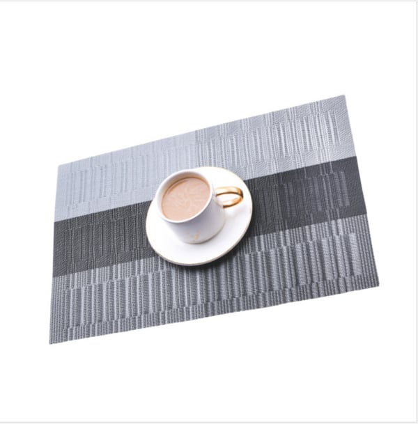 Sett med 2 klassiske brune bordbrikker for hotell og restaurant Black+Grey