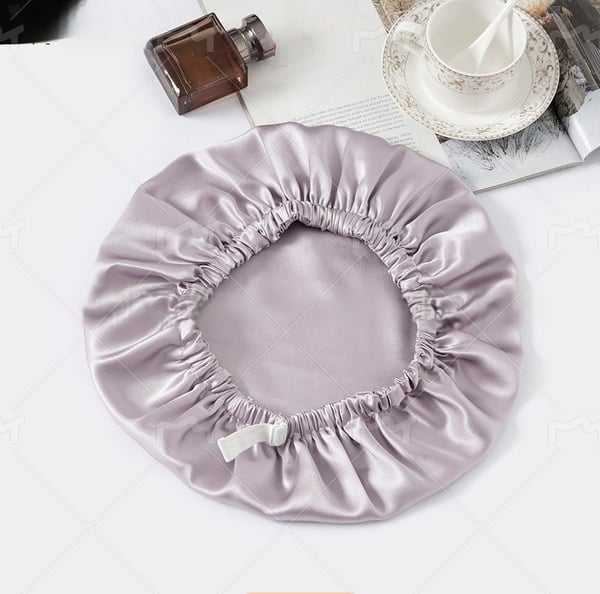 Dobbeltlags sovehue i 100% morbærsilke til kvinder LightPurple