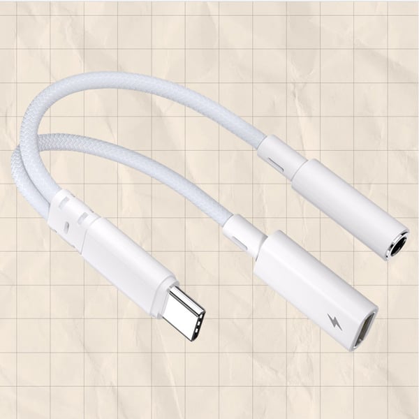 AC06_P15 USB-C til 3,5 mm lydadapter med PD-lading