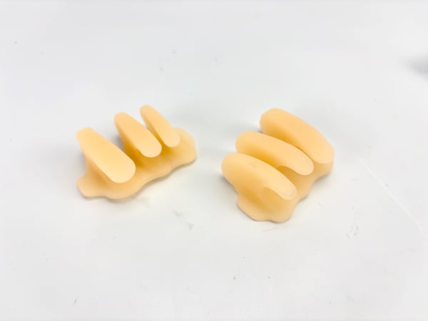 Tre-hulls tåskiller Beige