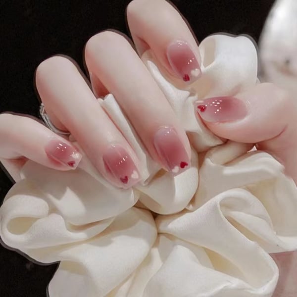 Blush Heart Short Nail Patches - Søt & Avtakbar