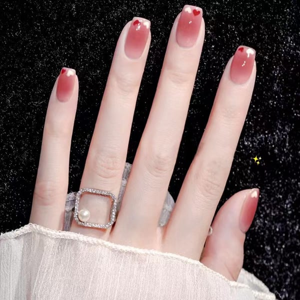 Blush Heart Short Nail Patches - Søt & Avtakbar