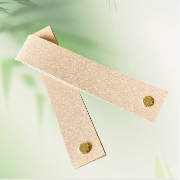 Tyylikkäät PU-nahkaiset ripustusremmit hääkylteille Beige
