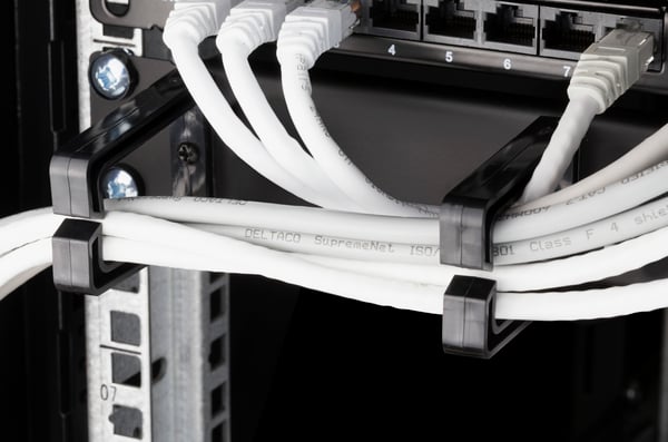19" cable panel 1U, 5 brackets, black