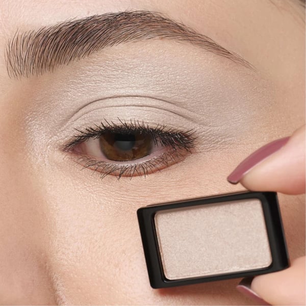 ARTDECO Eyeshadow Pearl Refill ögonskugga 0,8 g 94 pearly very light rosé Satin