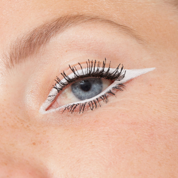 Miniatyrbild 5 av 5: GOSH Kohl eye pencil 1 ml 1,1 g Solid White