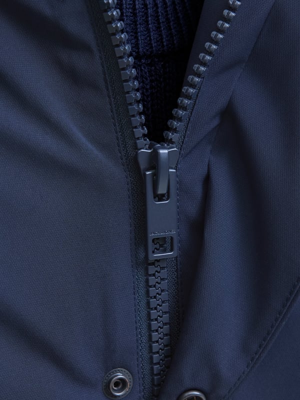 Pikkukuva 6 / 7: Jack & Jones 12278781_2077_L takki ja pusakka