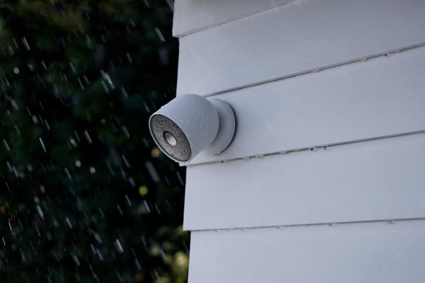 Google Nest Cam IP-säkerhetskamera Inomhus & utomhus 1920 x 1080 pixlar Vägg