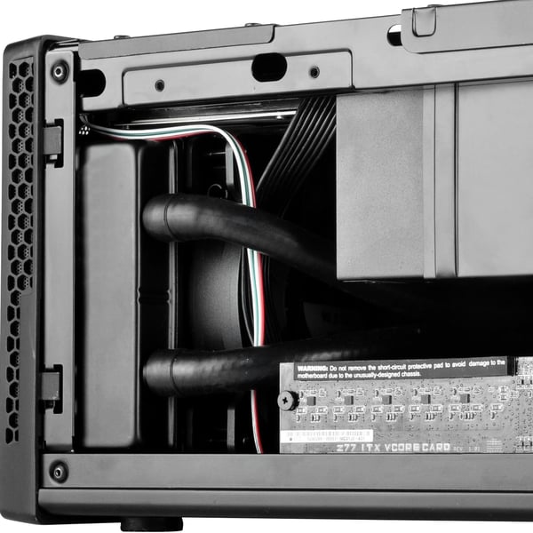 Pikkukuva 7 / 13: Silverstone SG13 Mini Tower Musta