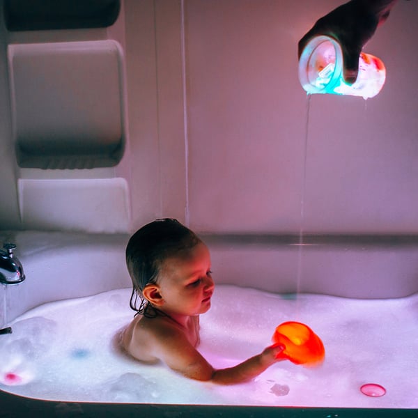 glo Lumi Light-Up Cubes Bade legetøj Violet