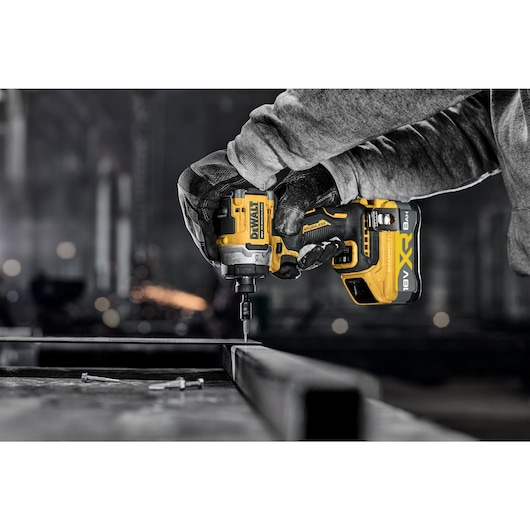 DeWALT DCF860NT-XJ skruvdragare och slagskruvmejsel 3800 RPM Svart, Gul