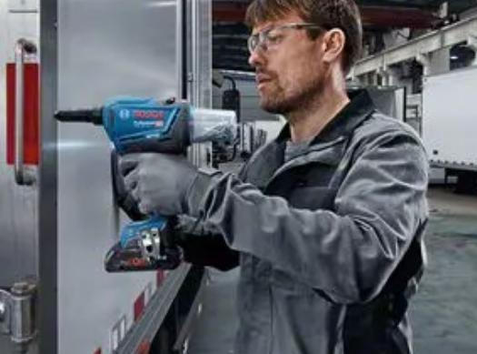 Pikkukuva 7 / 12: Bosch 0 601 9K5 001 sähkökäyttöinen niittipistooli Musta, Vihreä 3.2,4,4.8,5.0,5.6 mm 16000 kN
