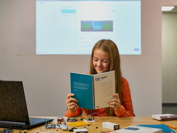 Miniatyrbild 5 av 10: Arduino Starter Kit R4 Startpaket Multifärg