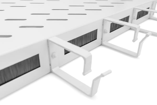 Pikkukuva 6 / 9: Digitus DN-97680 palvelinkaapin lisävaruste Kehikon hylly