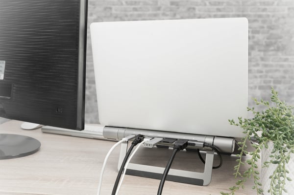 Miniatyrbillede 8 af 12: DIGITUS Variabel Notebookstander med 7-Port Pop-Out USB-C® Dockingstation