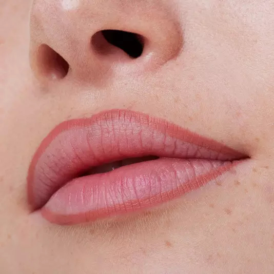 Essence 8h Matte 0,3 g 04