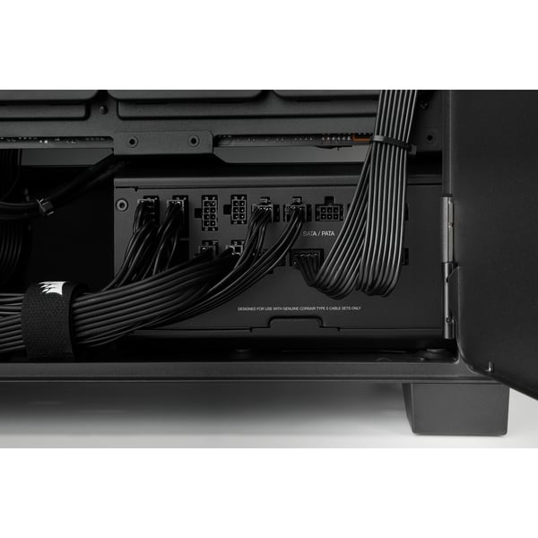 Pikkukuva 3 / 12: Corsair RMx Shift Series RM1200x SHIFT virtalähdeyksikkö 1200 W 24-pin ATX ATX Musta