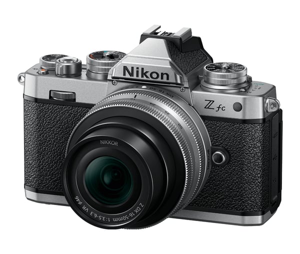 Nikon Z fc + 16-50 VR MILC 20,9 MP CMOS 5568 x 3712 pixlar Svart, Silver