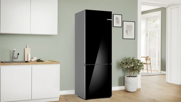 Bosch Serie 6 KGN49LBCF køle-/fryseskab Fritstående 440 L Sort