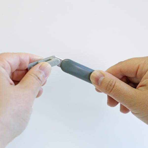 Miniatyrbild 3 av 3: NT Cutter A-551P Grå Snap-off-knivblad